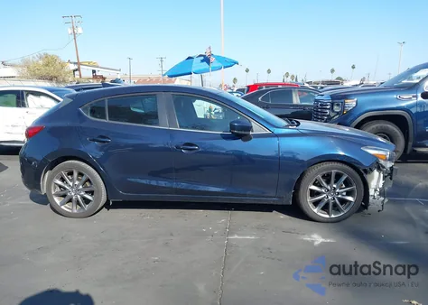 2018 Mazda Mazda3 Touring z USA, uszkodzony, nr VIN 3MZBN1L36JM254846